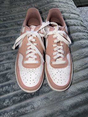 Nike Women's Blush Pink and White Low-Top Sneakers